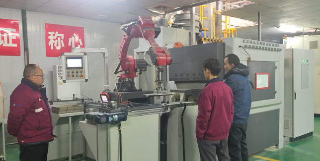 杨浦喷砂机在模具清理中的专业应用